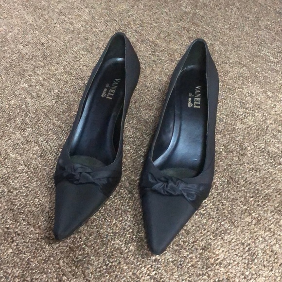 Vaneli di Notte Navy Blue Los Heels - Picture 5 of 6